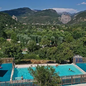 De Plein Air Panoramique à La Porte Des Gorges Du Verdon 2*, Castellane France