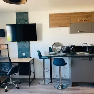 6 Cosy Et Bien Agence, A La Gare De , Lorient France